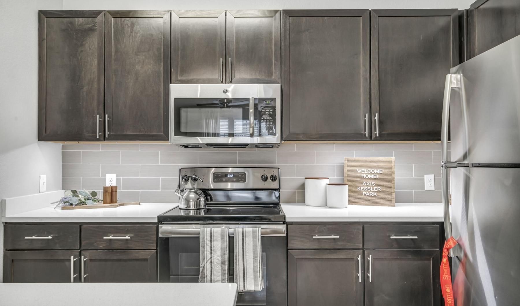 Axis Kessler Park apartment photo